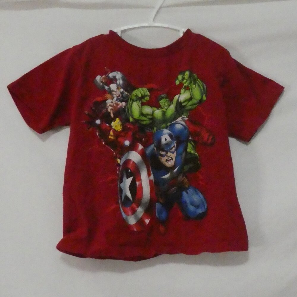 DISNEY STORE xs extra small (4) Boy's Red Superhero Graphic Cotton T-Shirt
